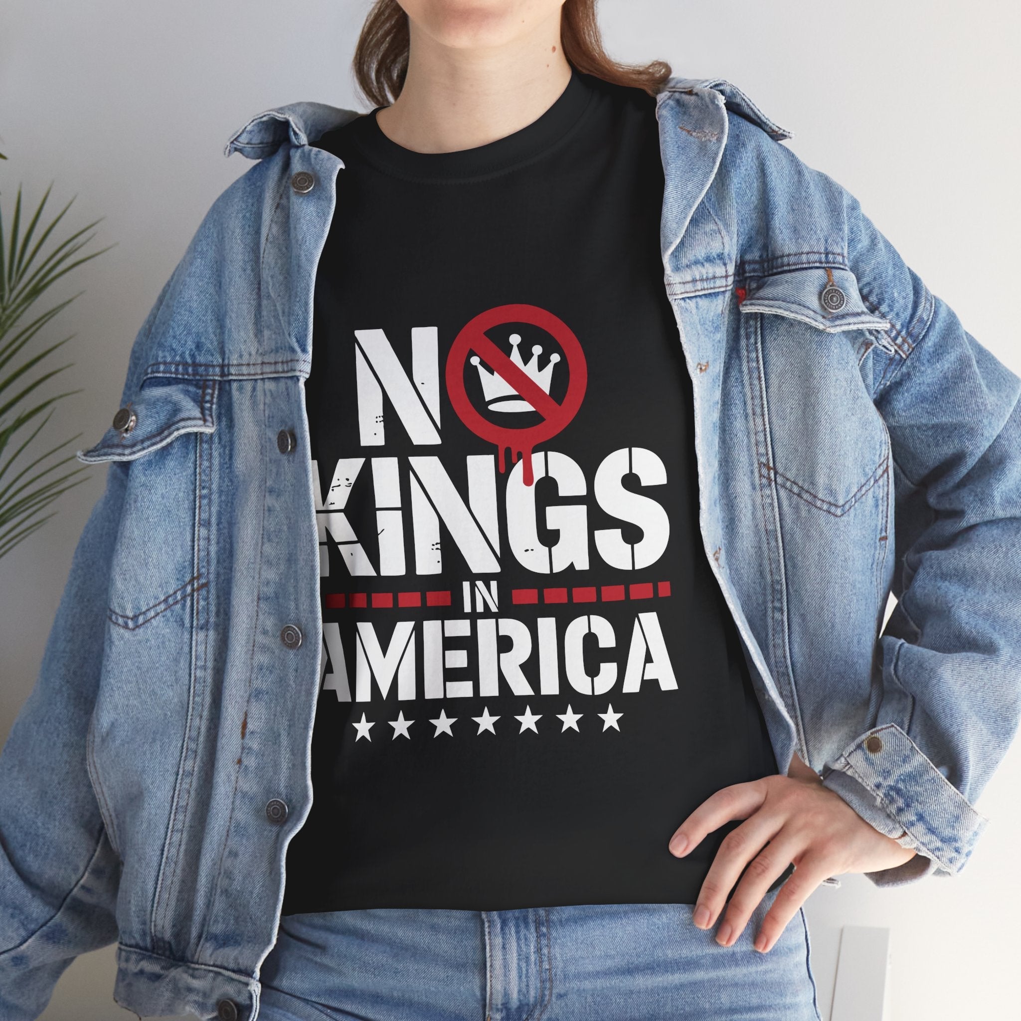 Statement Graphic ' No Kings in America ' T- Shirt Printify