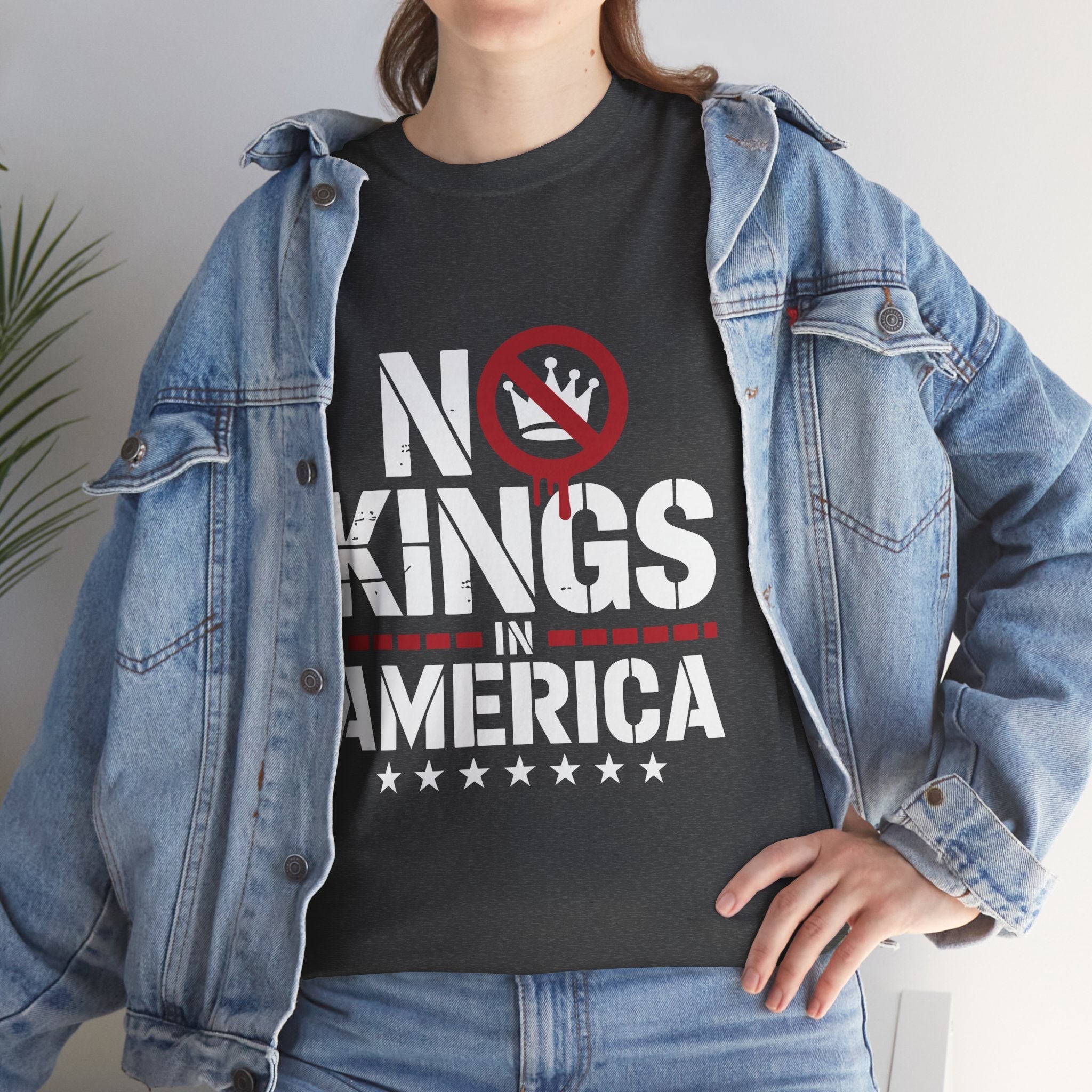 Statement Graphic ' No Kings in America ' T- Shirt Printify